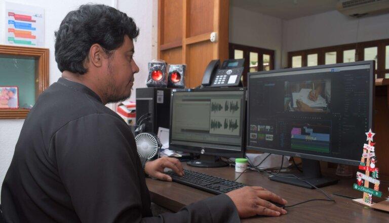 Edinson Sánchez, de guarda de seguridad a periodista perfilado en proyectos de investigación nacionales e internacionales