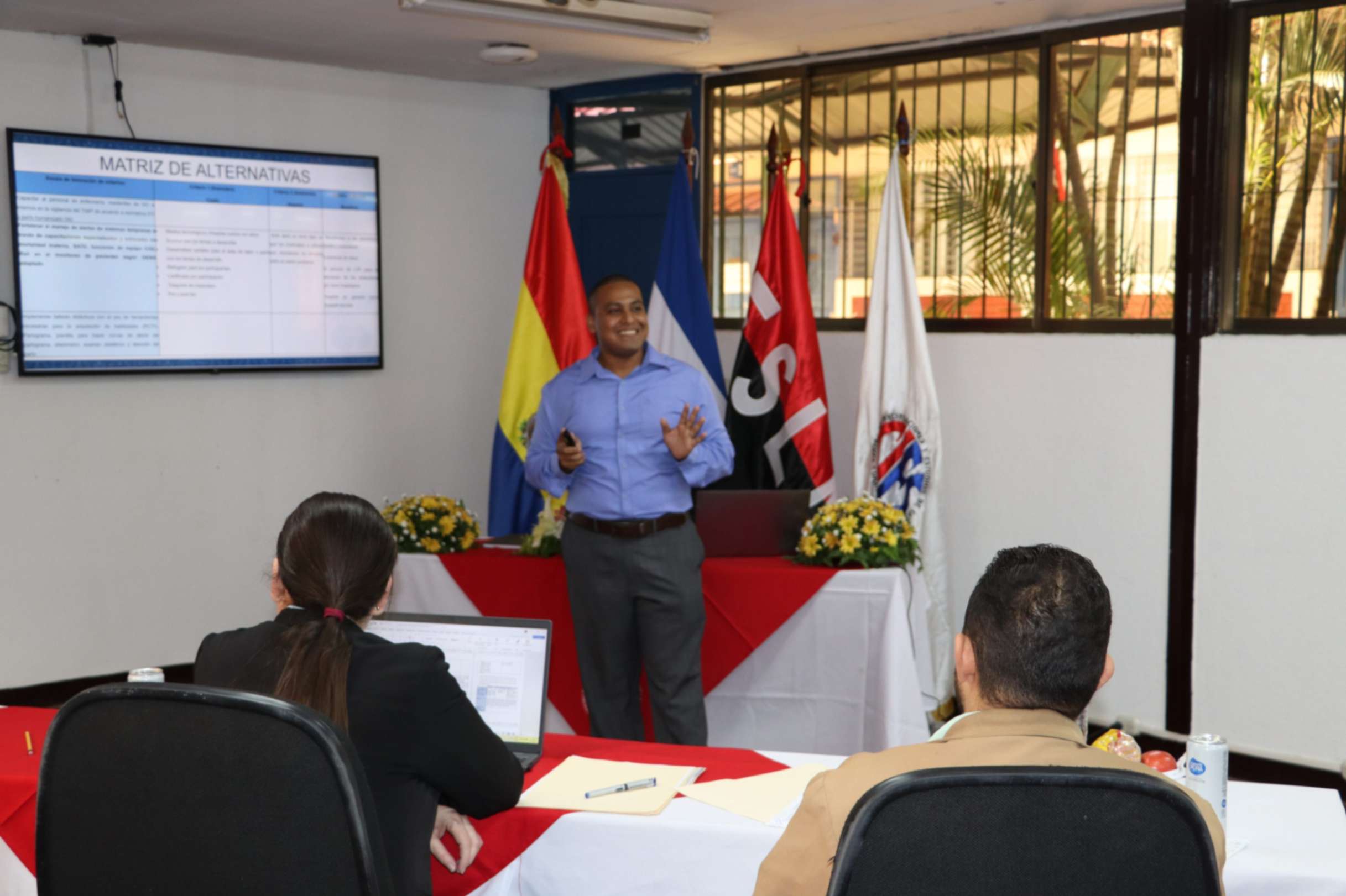 Graduación de especialistas en Enfermería Perinatal en Nicaragua, capacitados para mejorar la atención materno-infantil.