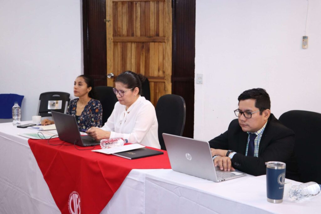 Graduación de especialistas en Enfermería Perinatal en Nicaragua, capacitados para mejorar la atención materno-infantil.