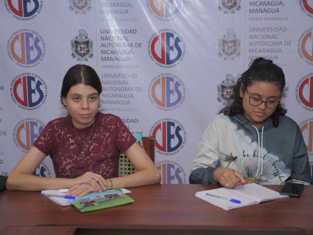 Sesión académica en el CIES sobre técnicas de muestreo y cálculo de intervalos de confianza en estudios científicos