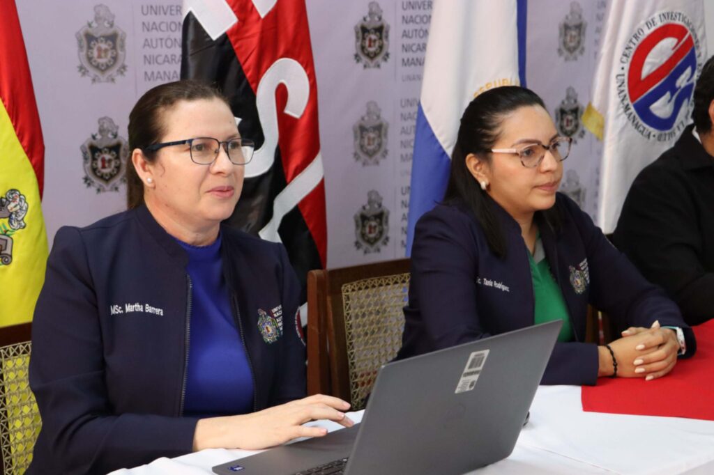 Docente-investigadora del CIES imparte primera sesión del curso virtual de docencia en salud