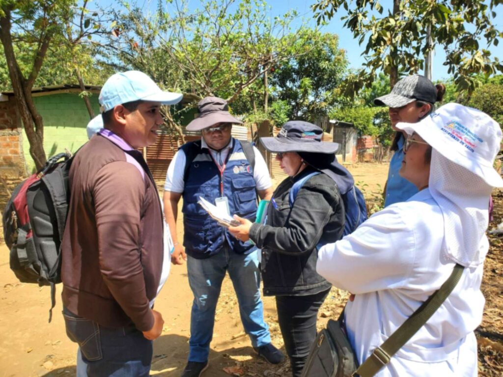 6. Equipos de Conducción municipal visitan barrios y comunidades para aplicar los conocimientos