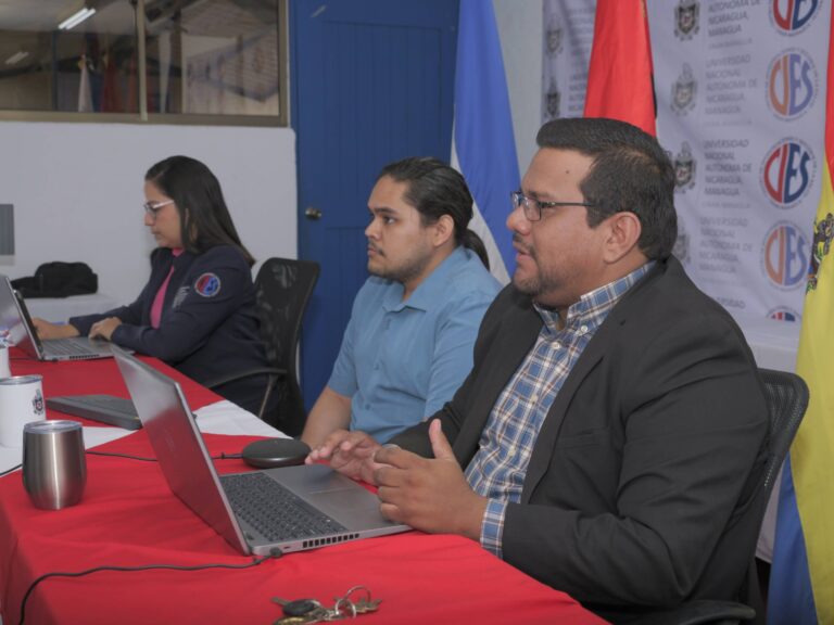 Investigadores debaten desafíos del enfoque UNA Salud ante el avance de la resistencia antimicrobiana