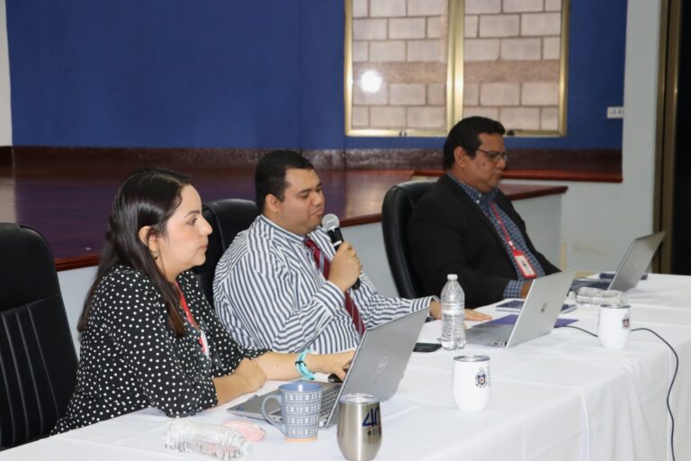 UNAN-Managua promueve debate sobre tuberculosis en webinario especializado